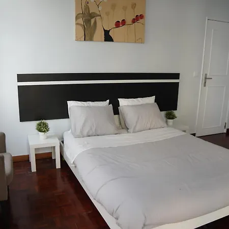 Bisengototo Homestay *